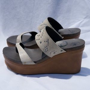 OTBT Beachcomber Wedge in Timber Wolf